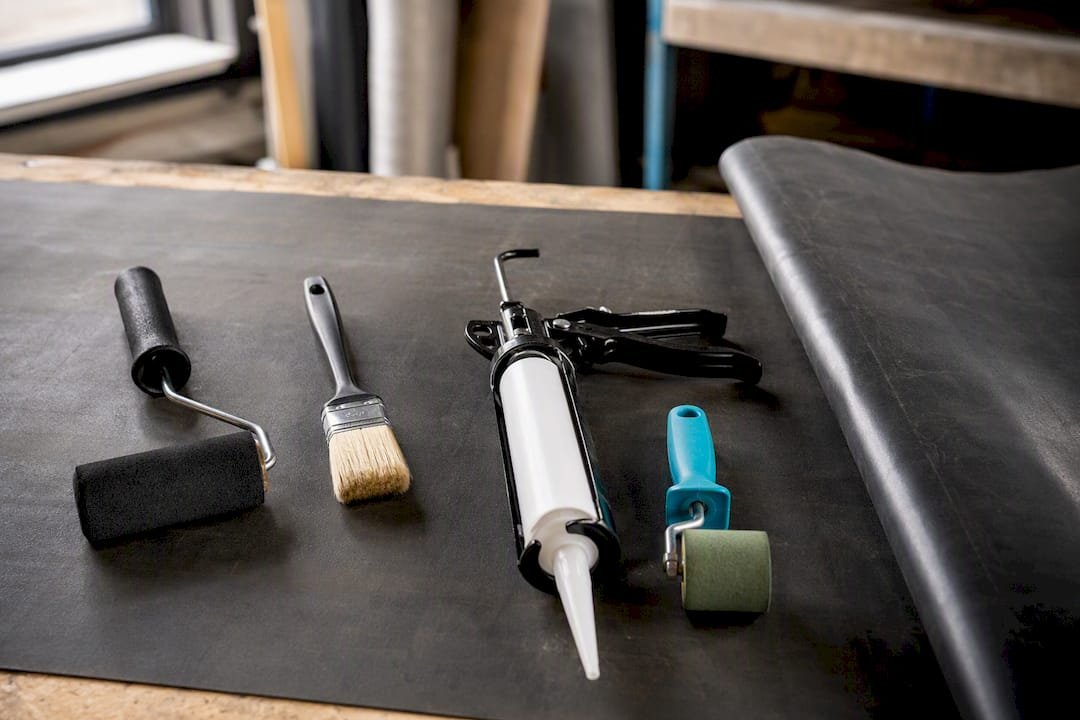 Gereedschap voor het verlijmen van EPDM